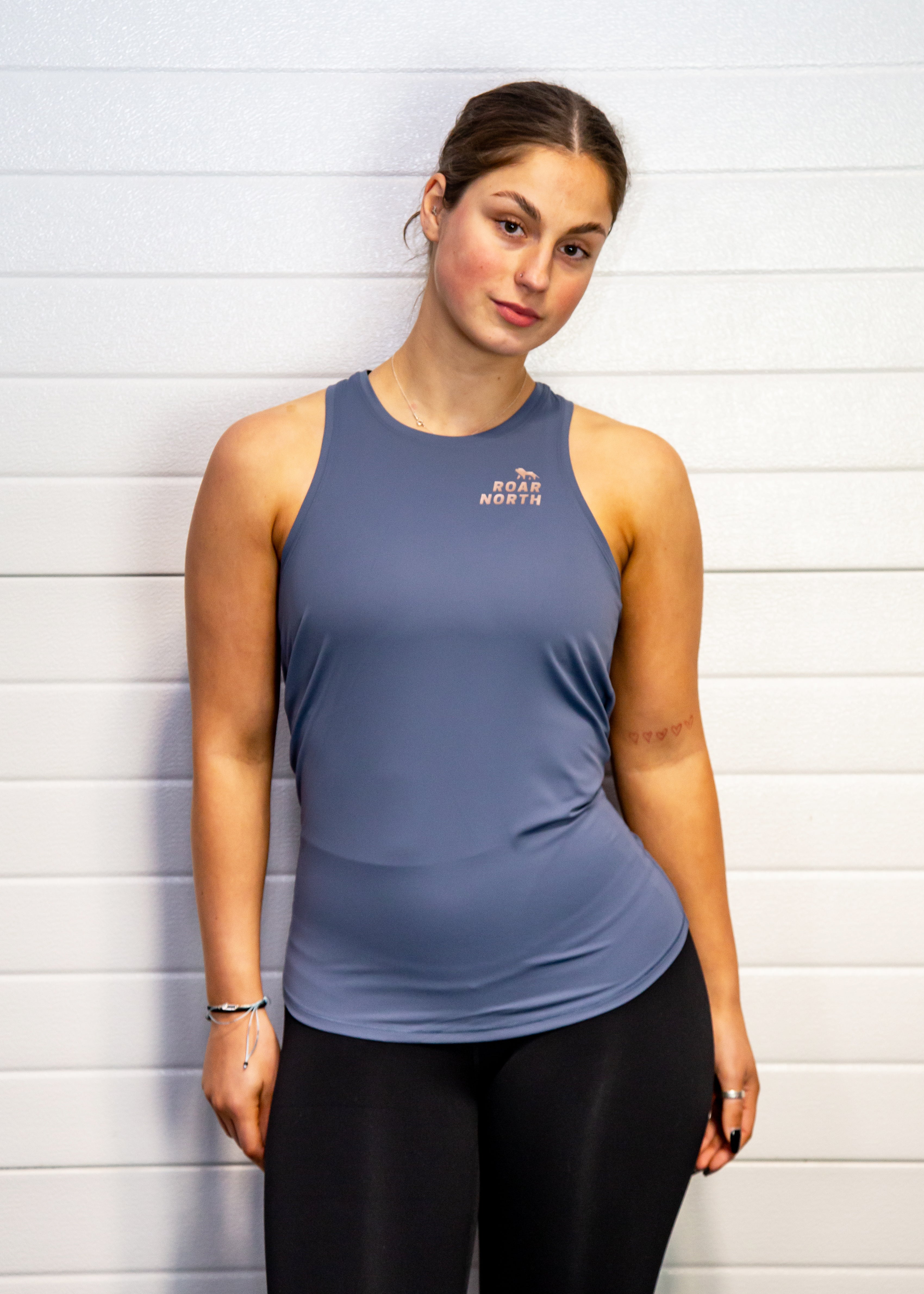 Steel tie back vest