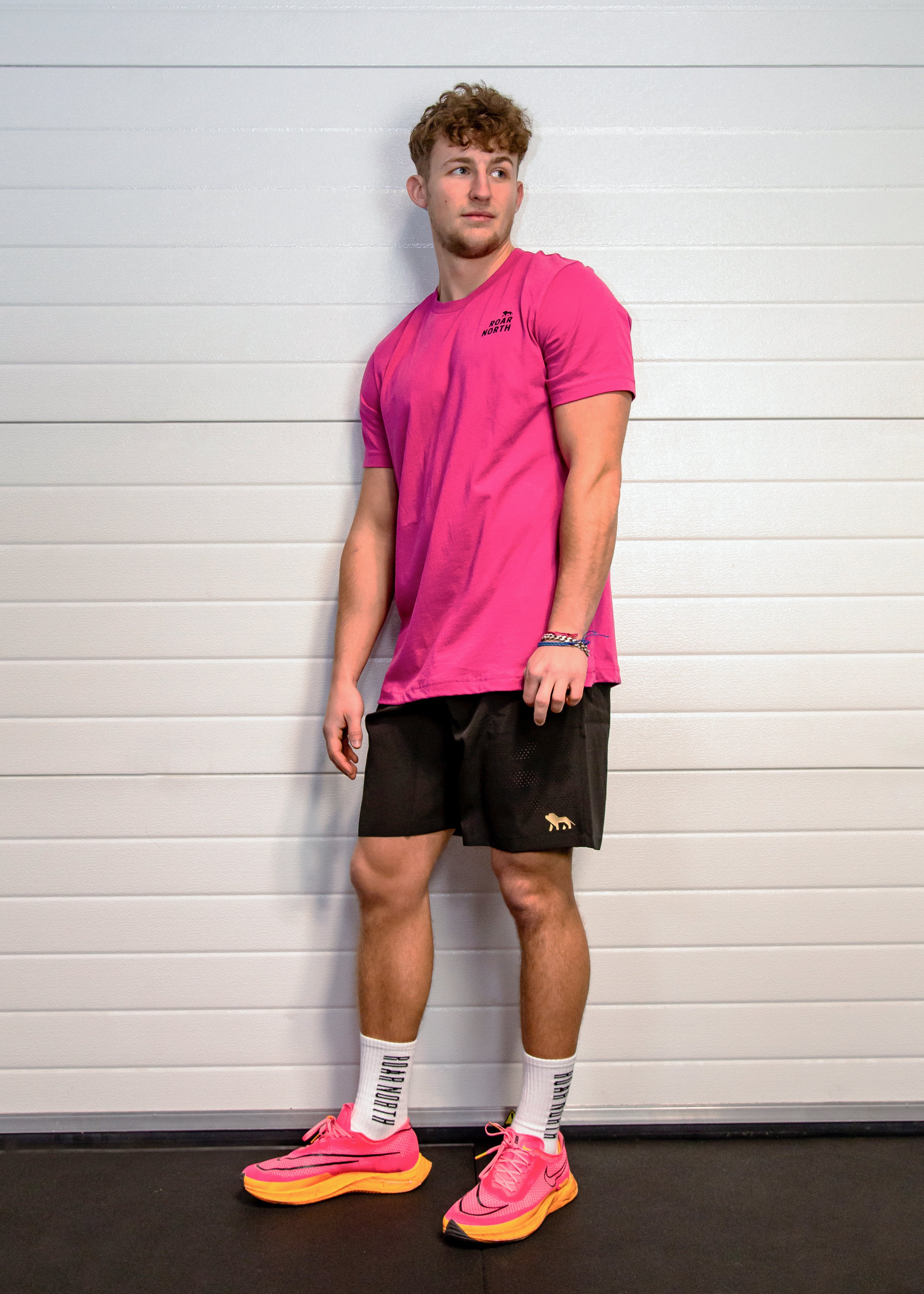 Pink unisex crew neck t-shirt