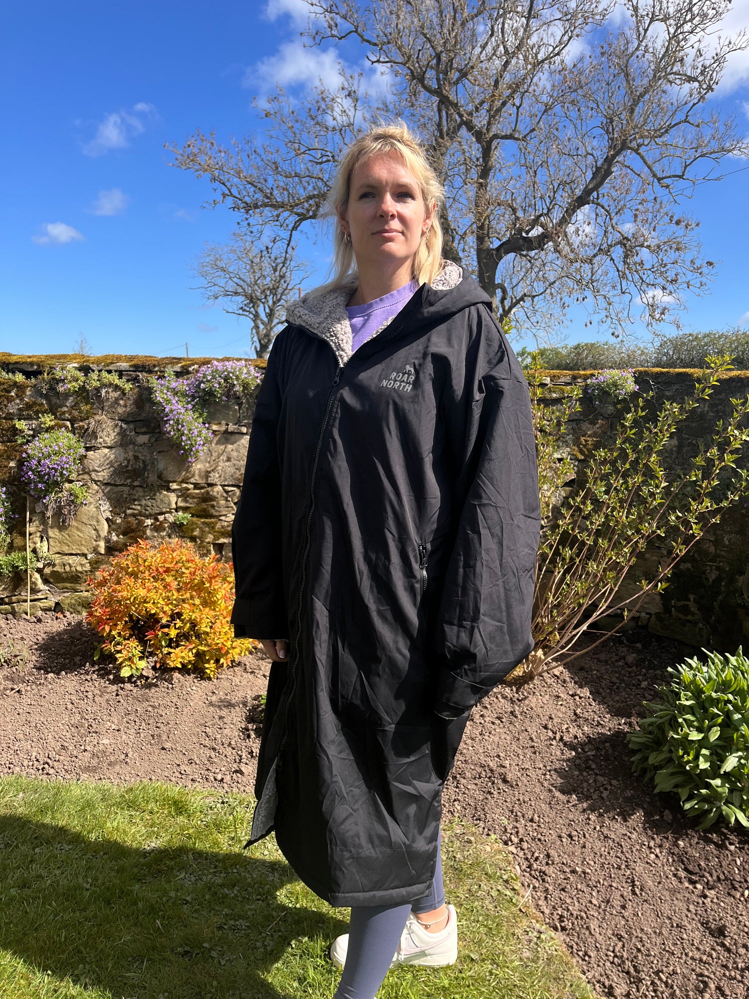 Unisex dry robe – Roar North